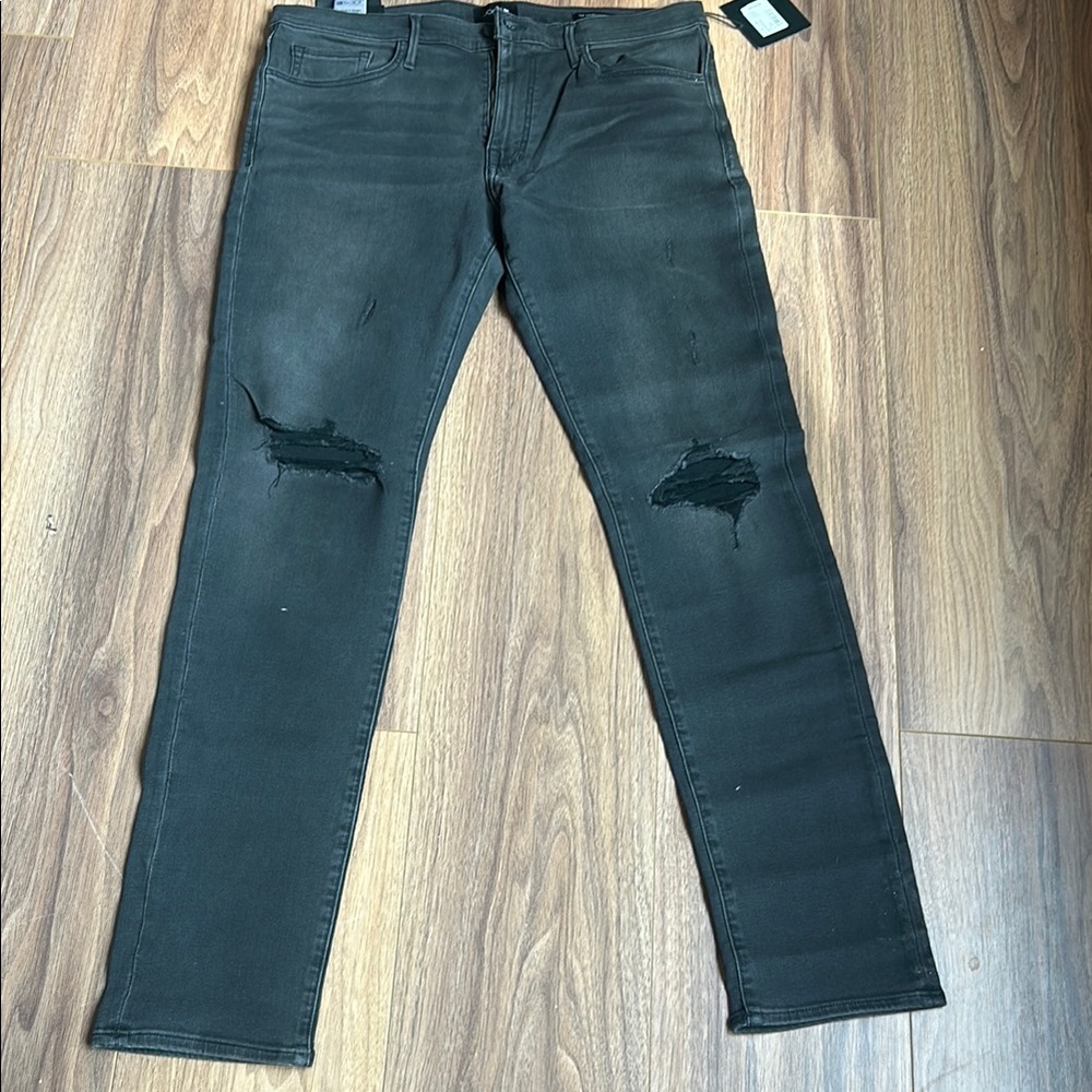 Men's Black Distressed Jeans